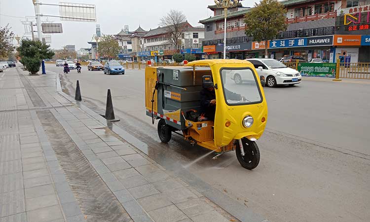 電動(dòng)高壓沖洗車多少錢 給你理想的環(huán)衛(wèi)清潔設(shè)備