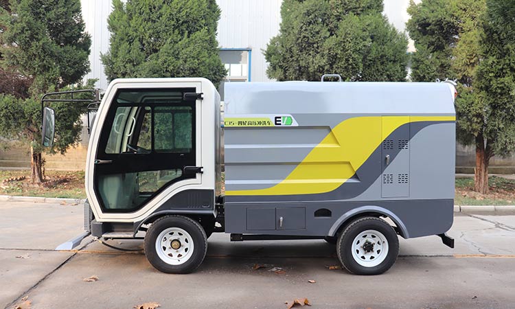 為什么那么多環(huán)衛(wèi)工人都喜歡用小型電動(dòng)高壓沖洗車，原因竟是它