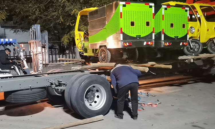 小區(qū)高壓沖洗車