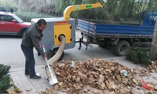 吸樹葉機器專門為樹葉掉落密集，收集轉運難的地方使用