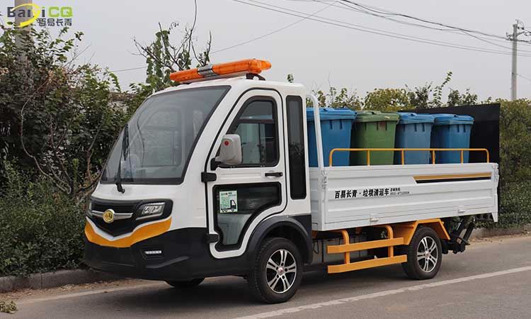 八桶環(huán)衛(wèi)垃圾車(chē)
