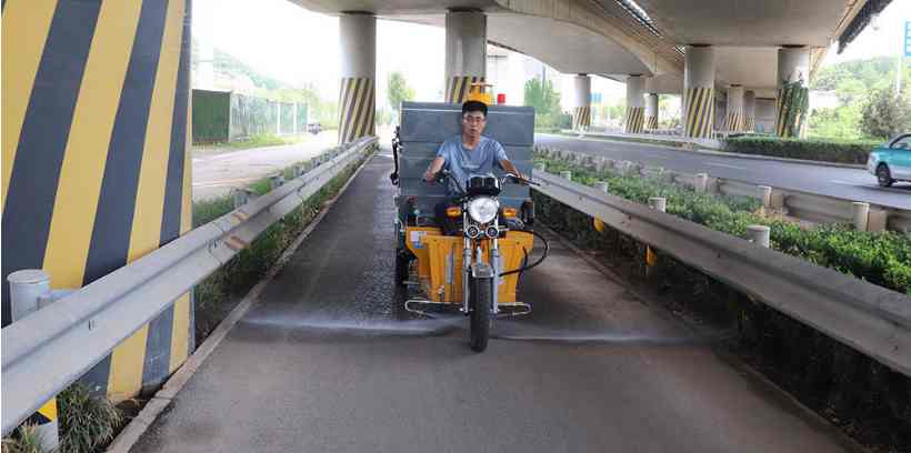 79906am美高梅長(zhǎng)青三輪高壓清洗車操作簡(jiǎn)單