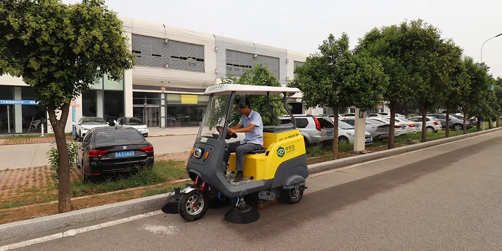 清掃車_電動掃地車_廠區(qū)掃地車_園區(qū)掃路車_景區(qū)清掃車