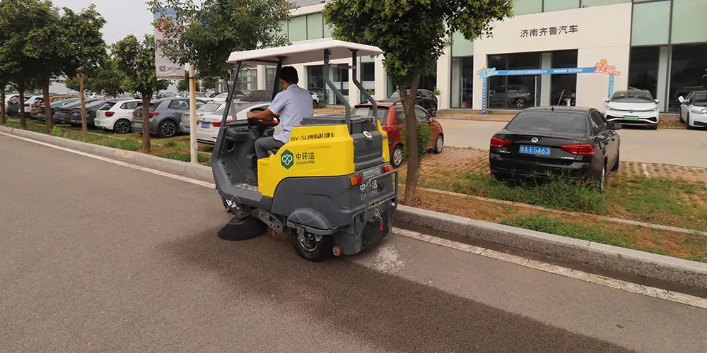 清掃車_電動掃地車_廠區(qū)掃地車_園區(qū)掃路車_景區(qū)清掃車