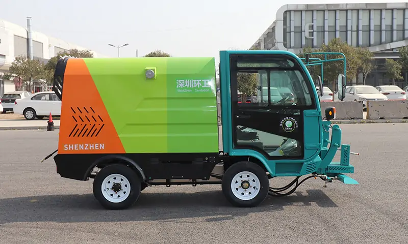 純電動(dòng)四輪高壓清洗車：物業(yè)景區(qū)道路保潔的創(chuàng)新利器