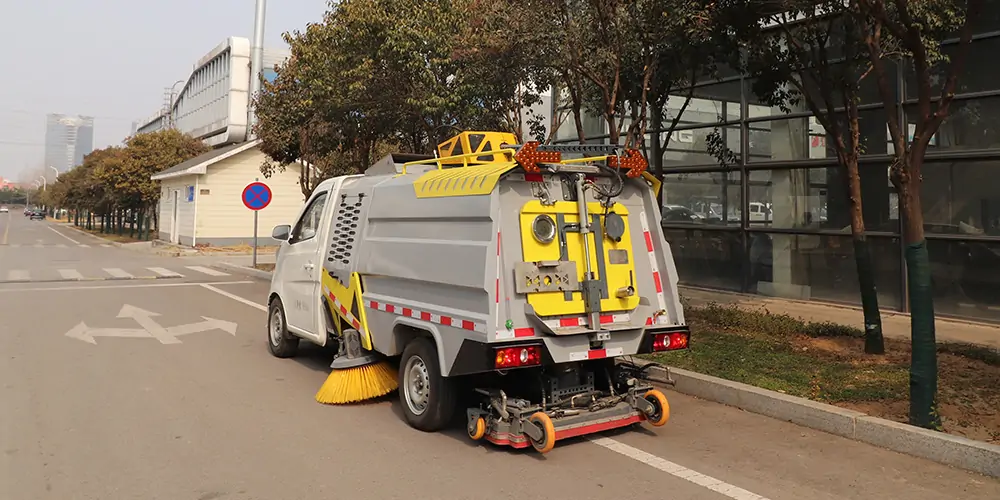 電動(dòng)洗掃車 純電動(dòng)洗掃車 小型電動(dòng)洗掃車 電動(dòng)小型洗掃車 小型電動(dòng)環(huán)衛(wèi)洗掃車 小型電動(dòng)洗掃一體車