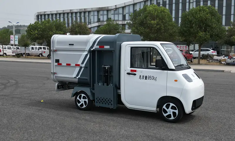 新能源垃圾清運(yùn)車助力環(huán)衛(wèi)事業(yè)，提升城市環(huán)境質(zhì)量