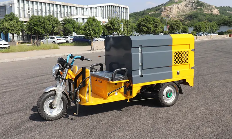 可上牌照多功能高壓清洗車，城市環(huán)境衛(wèi)生治理的好幫手